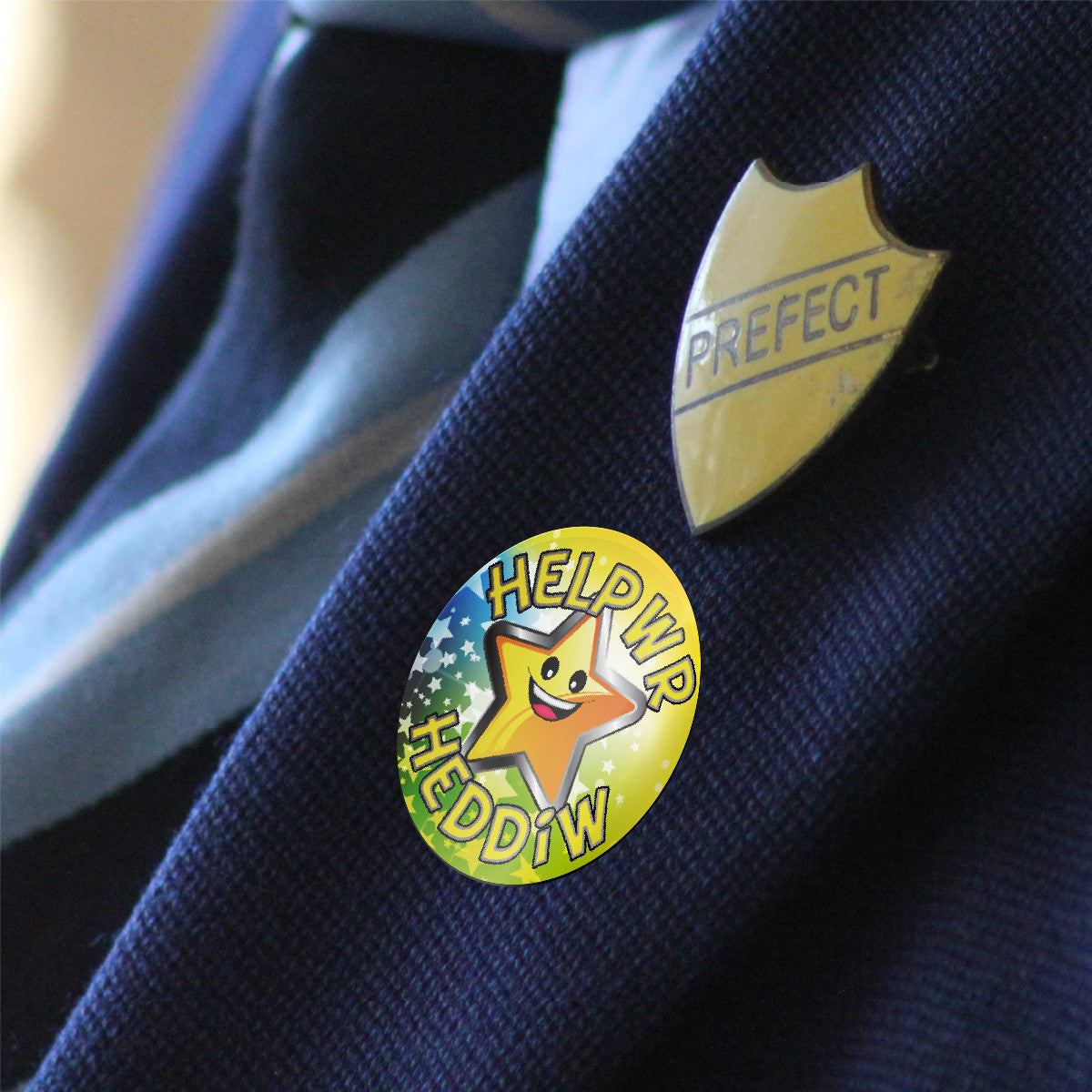 144 Helpwr Heddiw Welsh 30mm Reward Stickers for Teachers, Parents